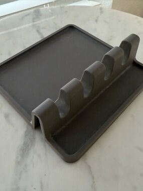 Zulay Kitchen Gray Spoon Rest, High Heat Resistant, Silicone, BPA-Free
